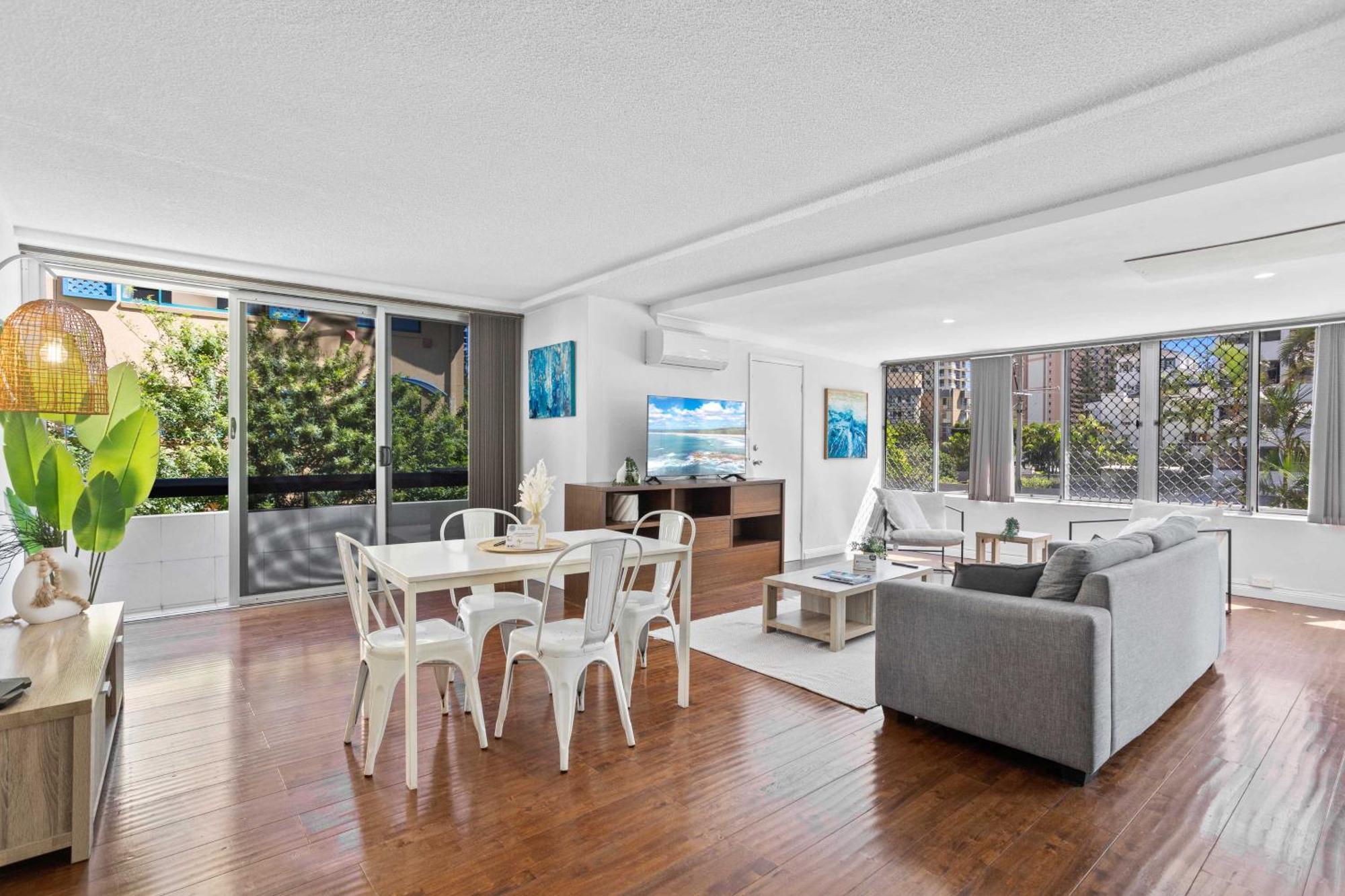 Hi Ho Beach Apartments On Broadbeach Guldkusten Exteriör bild