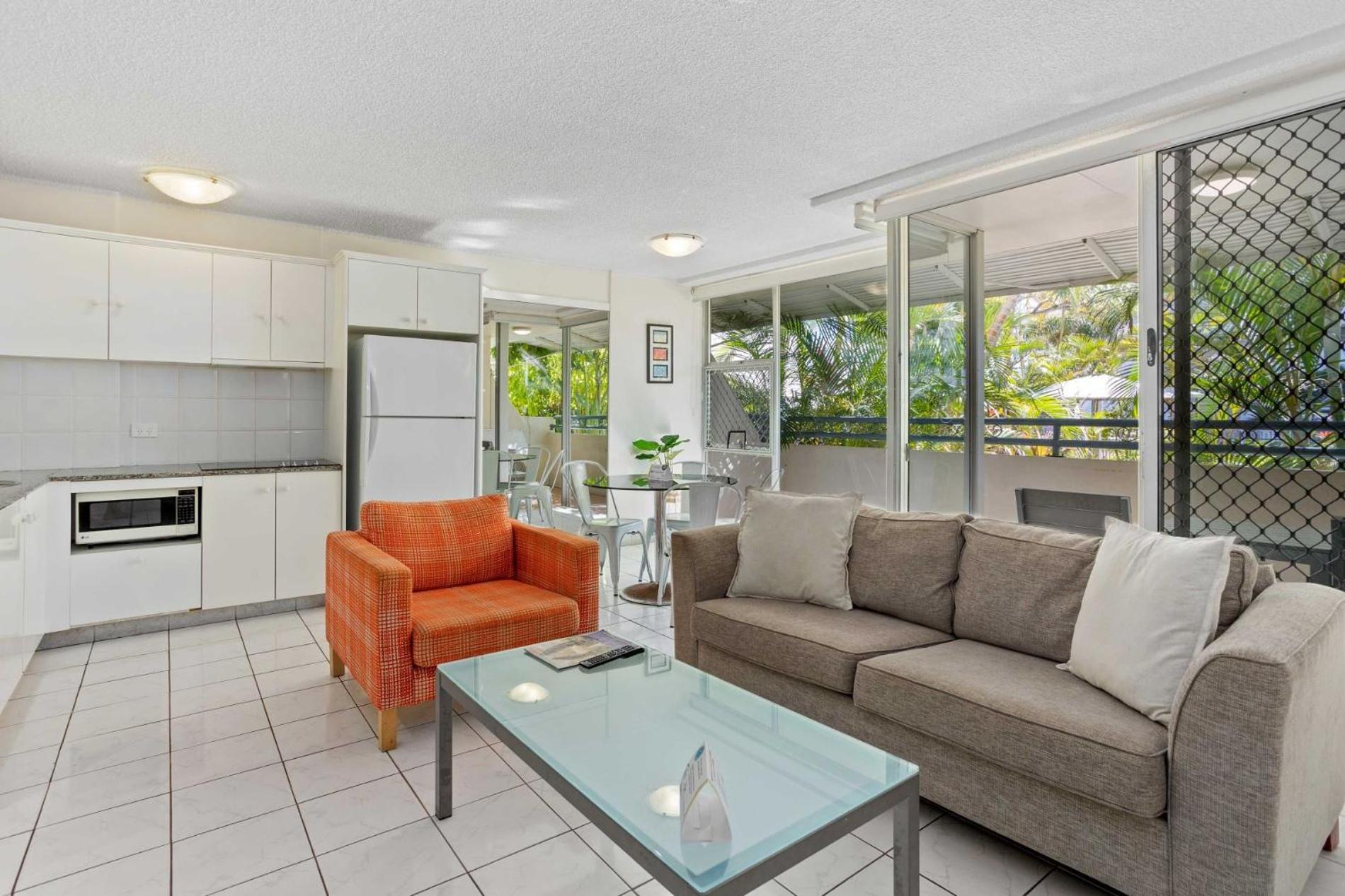 Hi Ho Beach Apartments On Broadbeach Guldkusten Exteriör bild