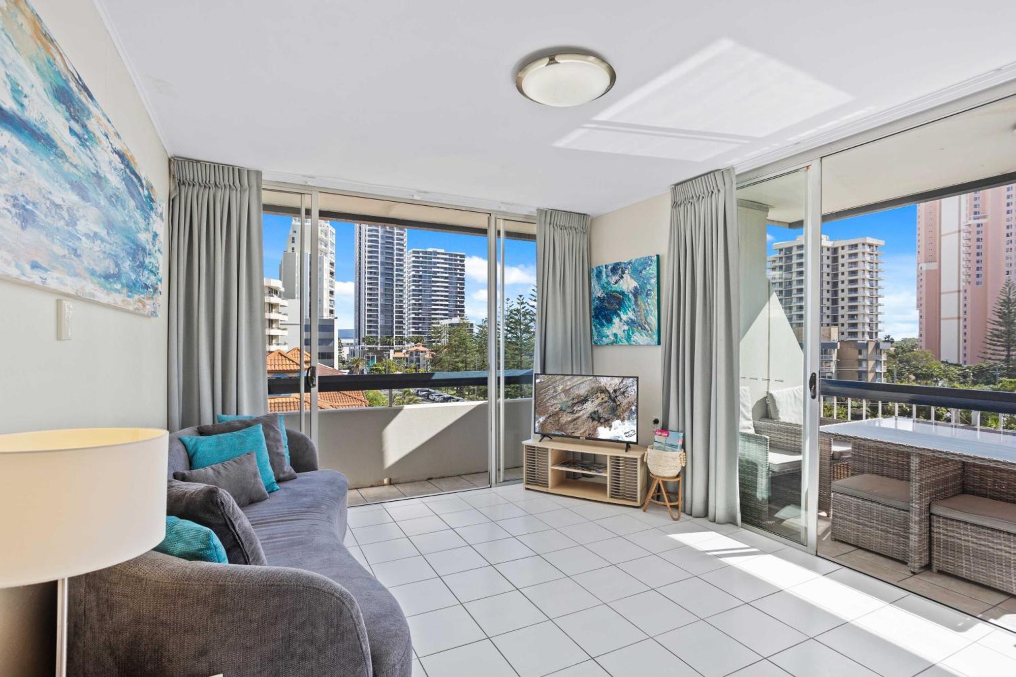 Hi Ho Beach Apartments On Broadbeach Guldkusten Exteriör bild